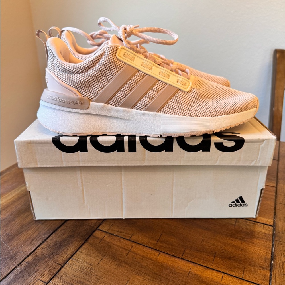 NWB Adidas Light Peachy Pink Running Shoes